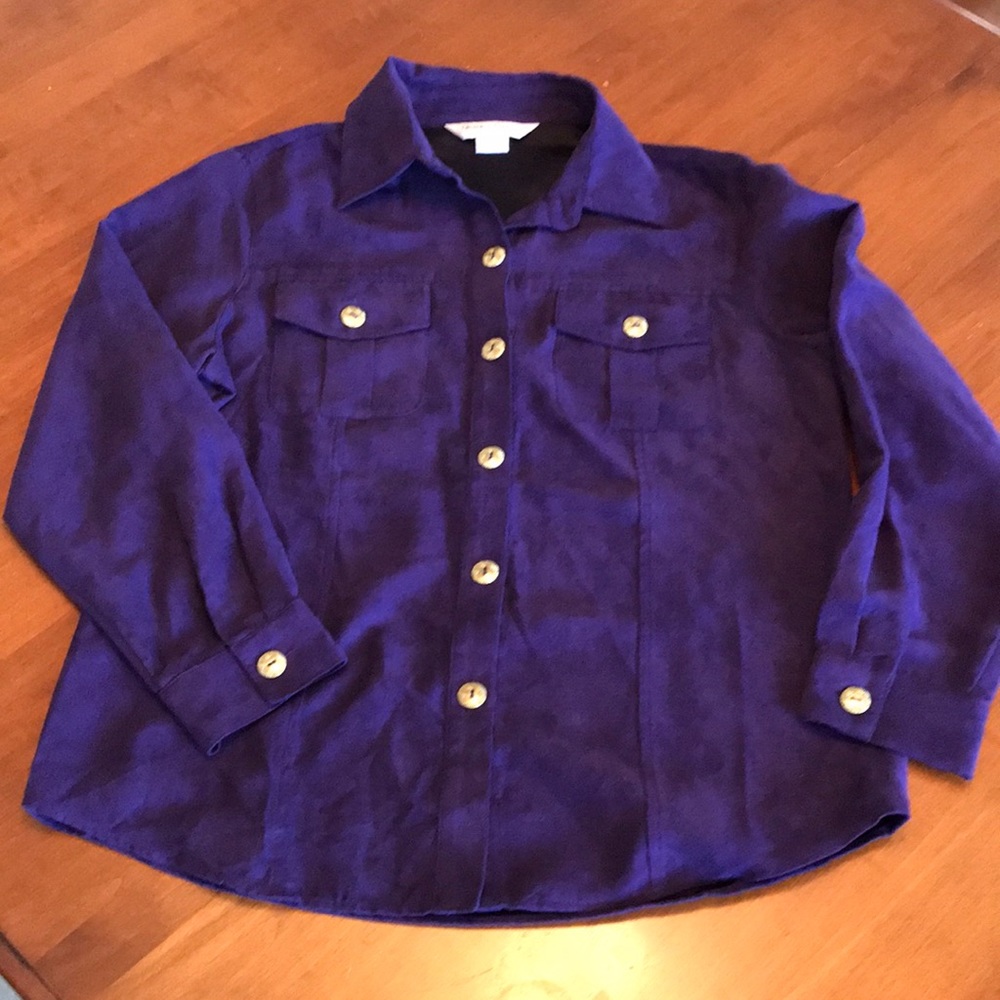 Draper’s & Damon’s PS Long sleeve shirt w gold buttons, feels like micro suede